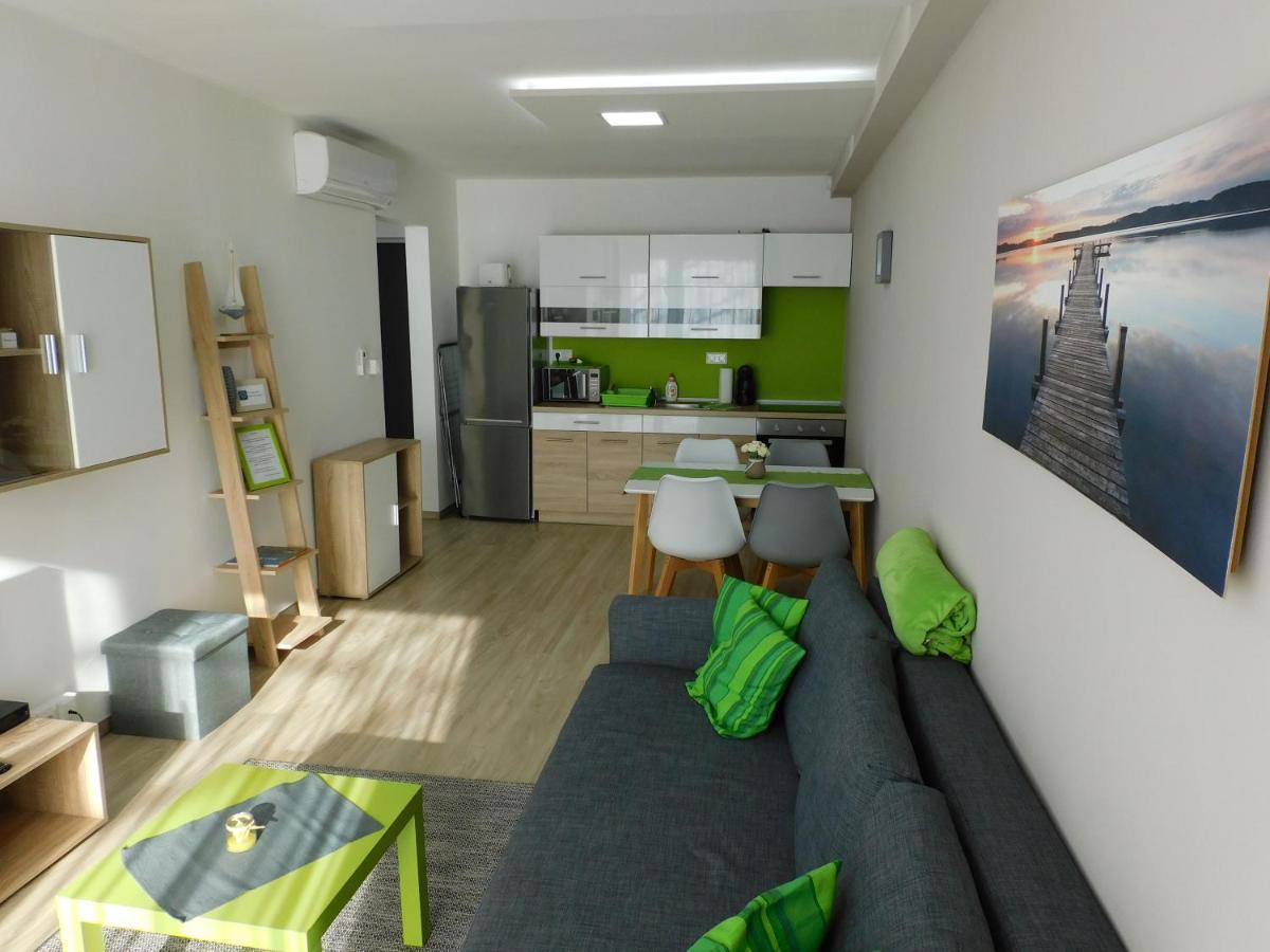 Katamaran Apartment Siofok Ngoại thất bức ảnh