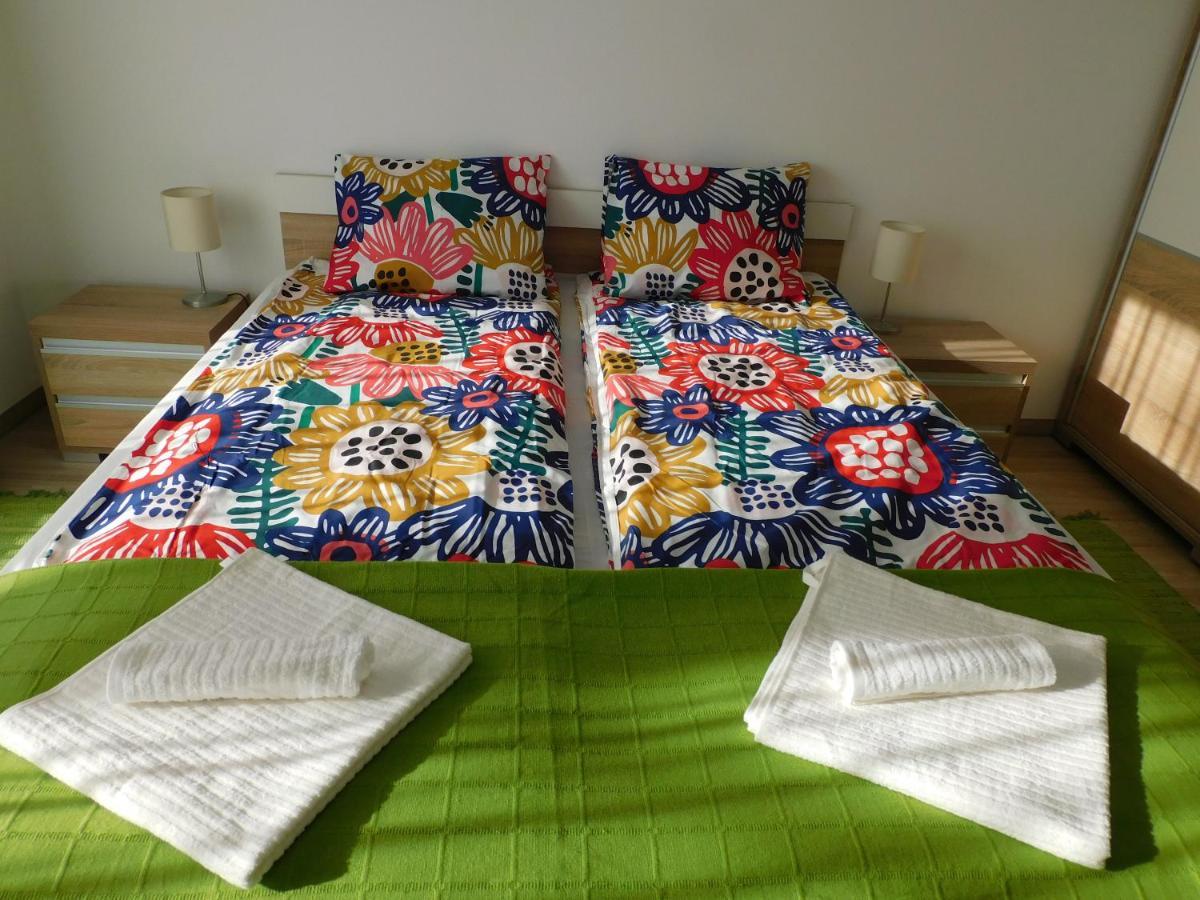 Katamaran Apartment Siofok Ngoại thất bức ảnh