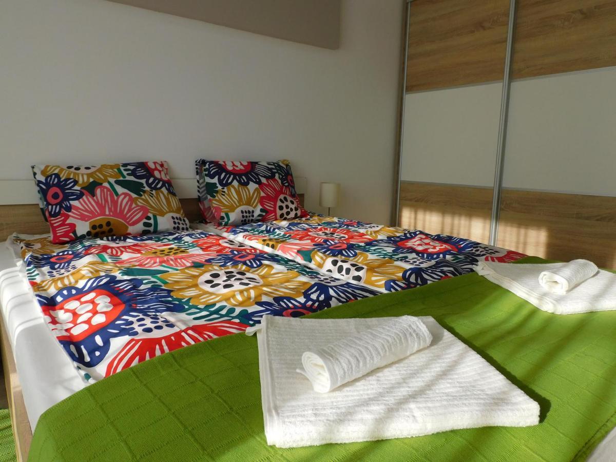 Katamaran Apartment Siofok Ngoại thất bức ảnh